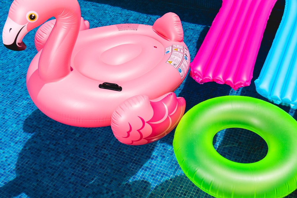 10 Fun Things You Should Have in Your Pool