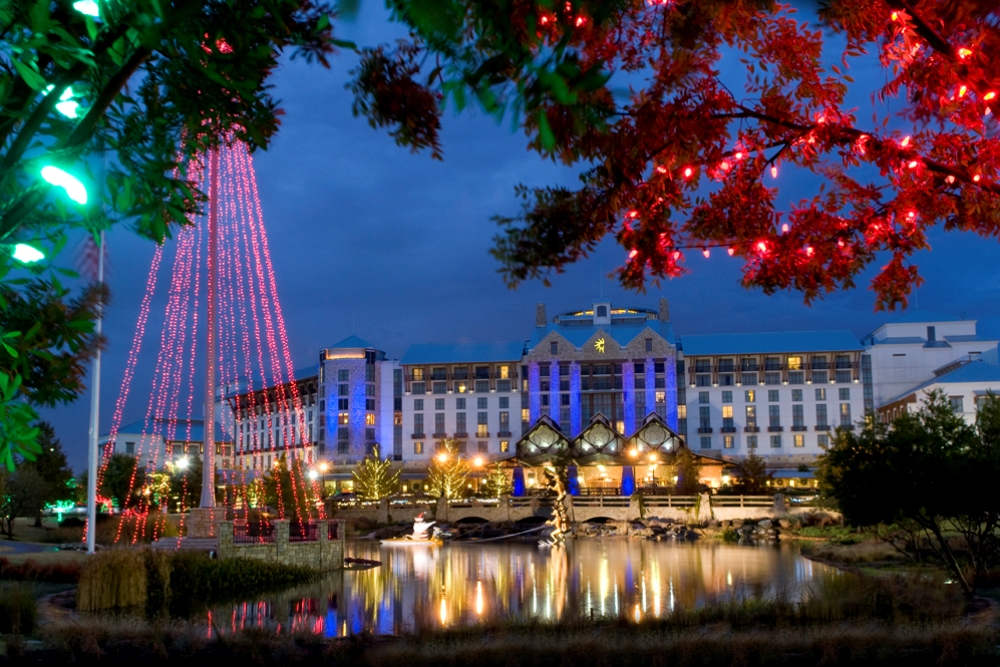 Beloved ICE! Attraction Returns to Gaylord Texan Resort this Holiday Season